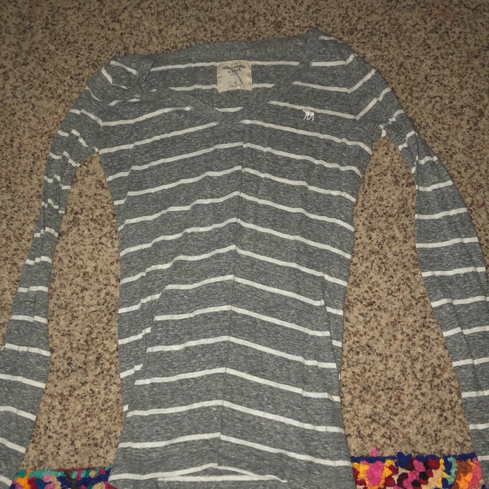Abercrombie & Fitch (long sleeve).